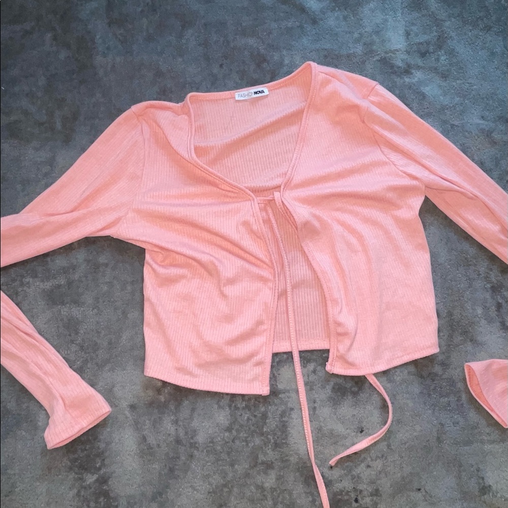 Crop pink open tie shirt